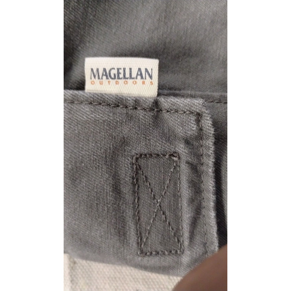 Magellan Shorts Mens 40W Gray Dark Measured 42 Inch Waist - Picture 3 of 10